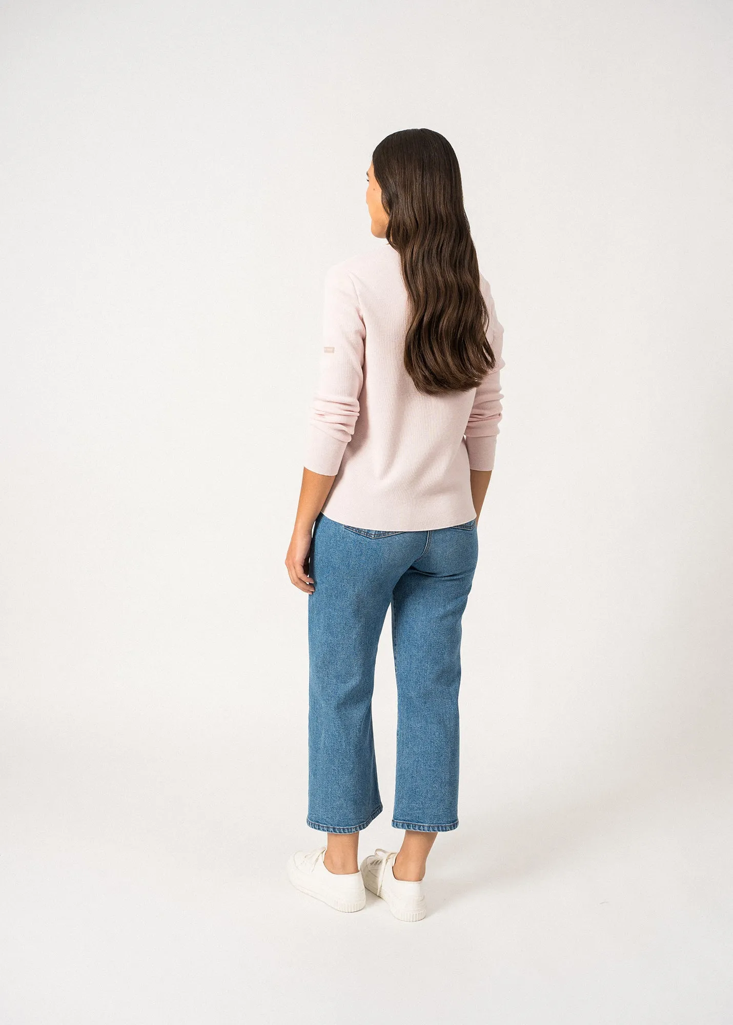 Brehat V neck jumper - in soft wool (POUDRE)