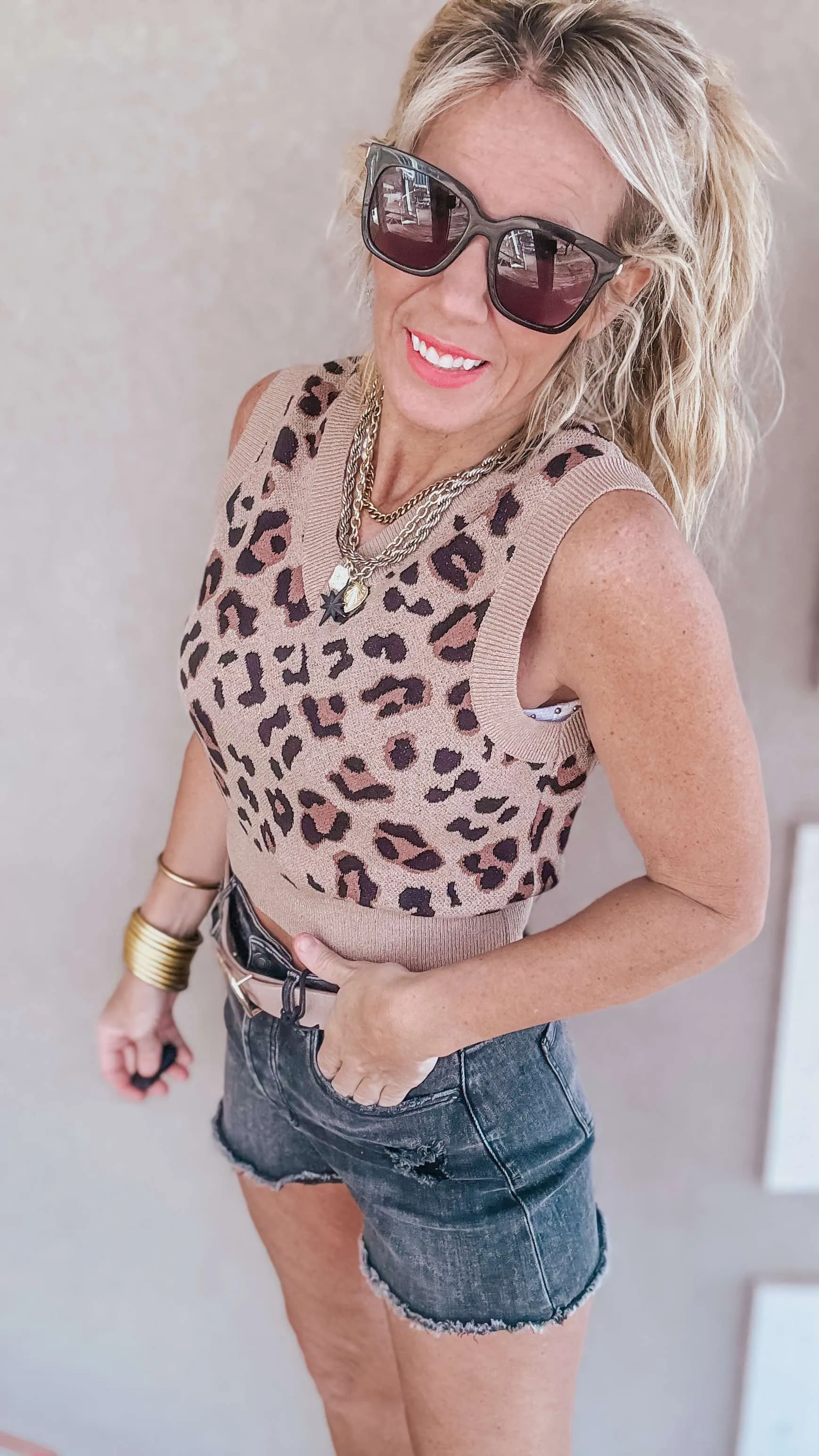 Sleeveless V Neck Leopard Printed Crop Sweater Top*