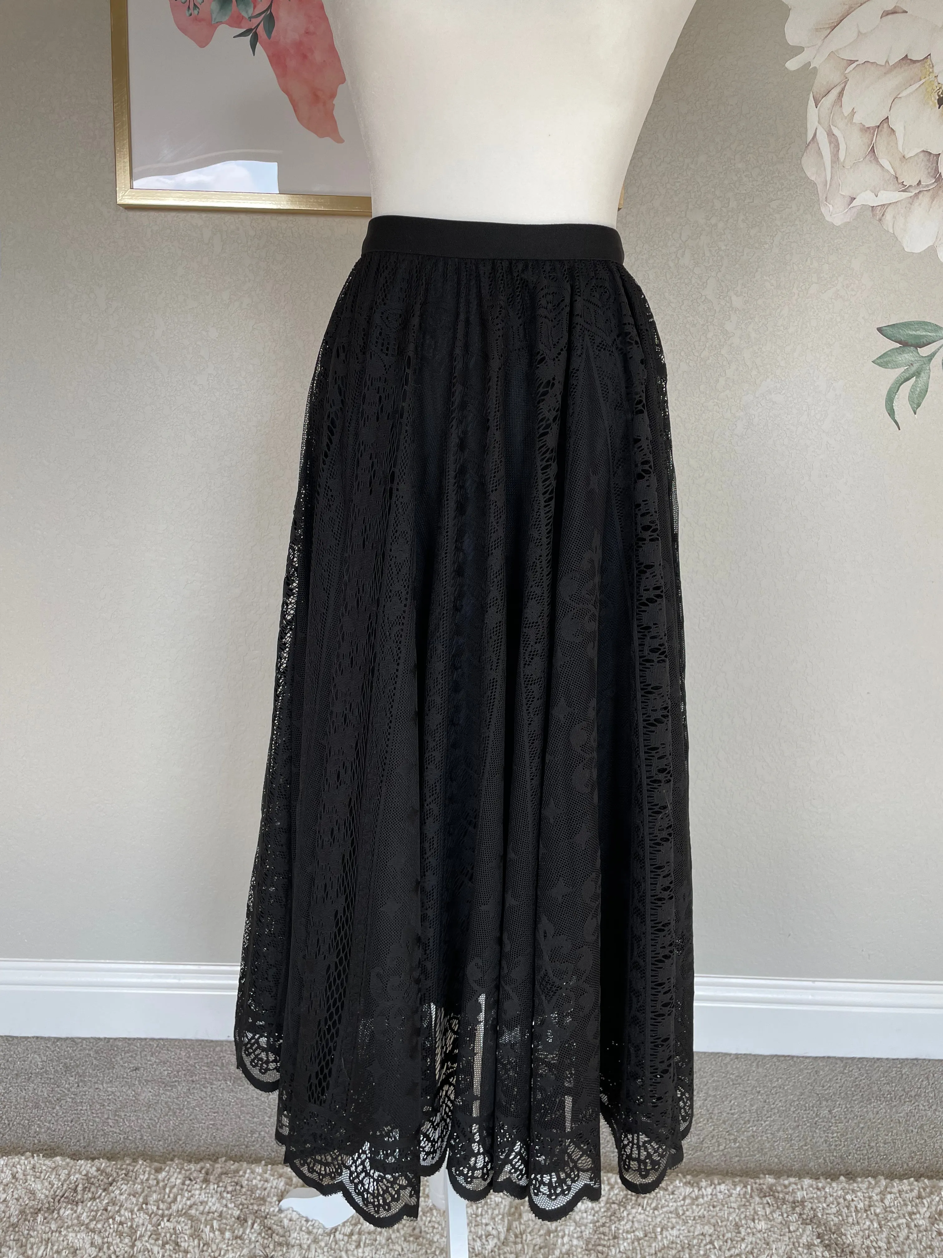 Vintage Vaquera Lace Maxi Skirt