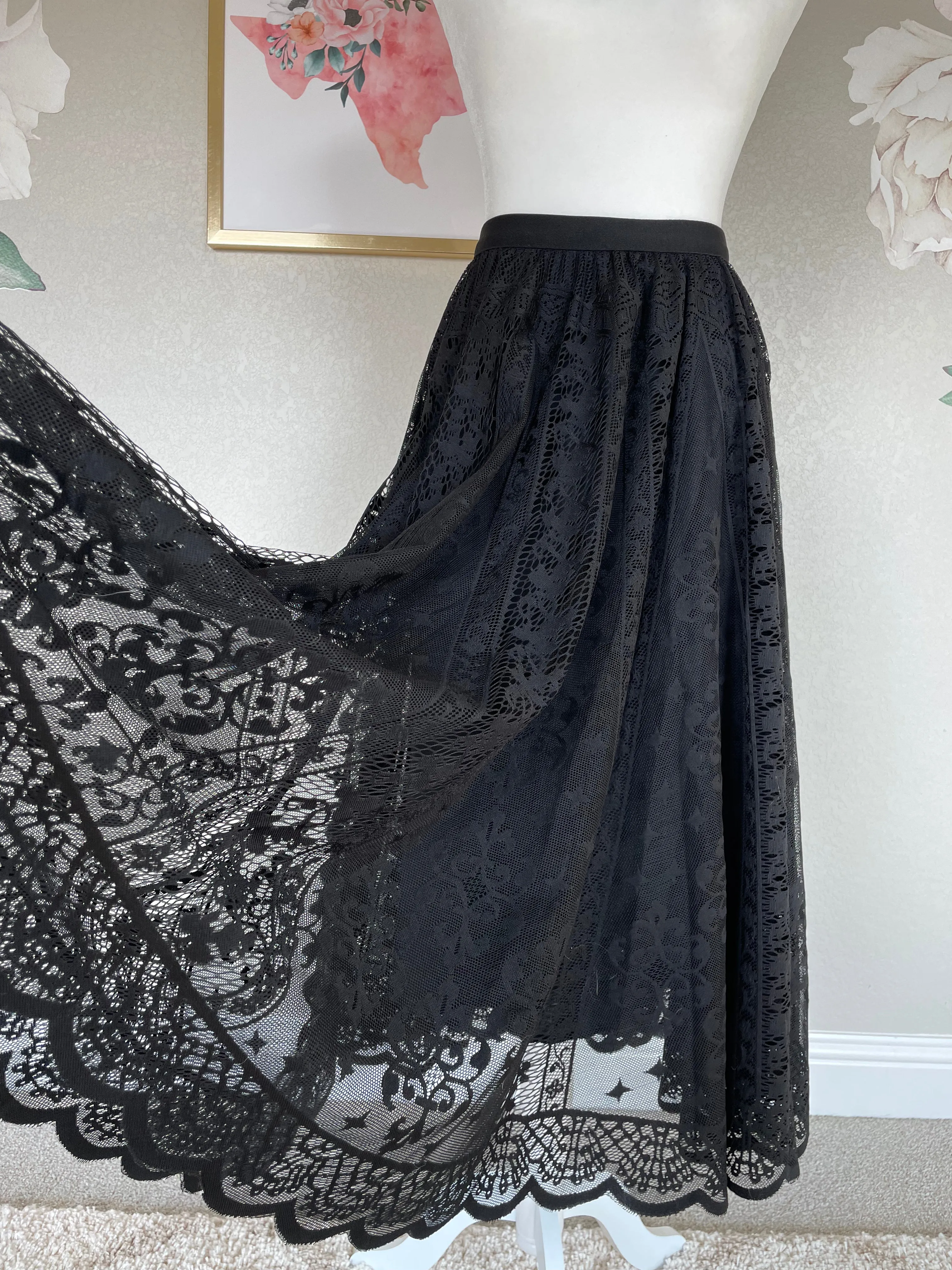 Vintage Vaquera Lace Maxi Skirt